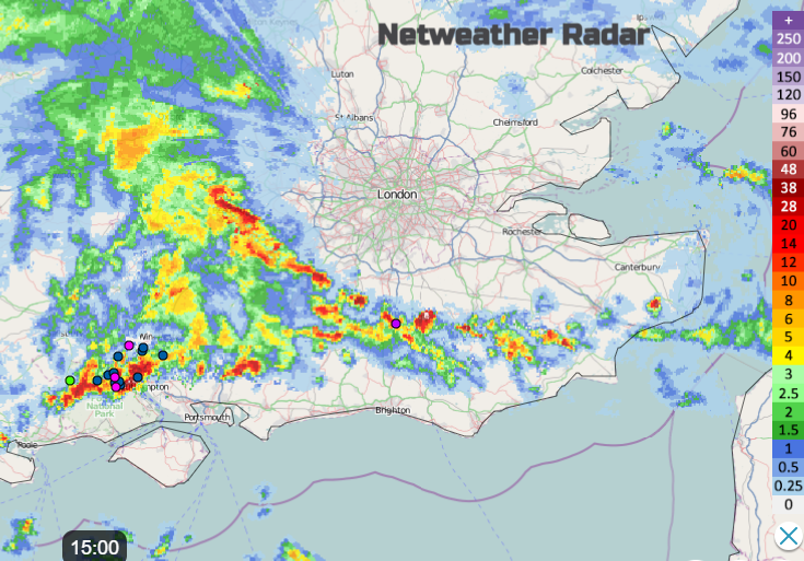 April 2023 - a mixed month for UK weather with thundery showers and one storm